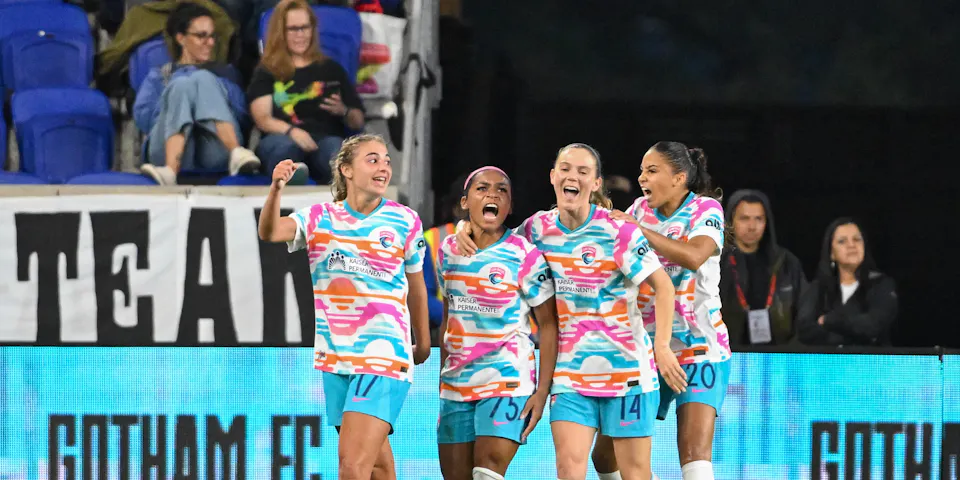 event banner for San Diego Wave FC - Houston Dash