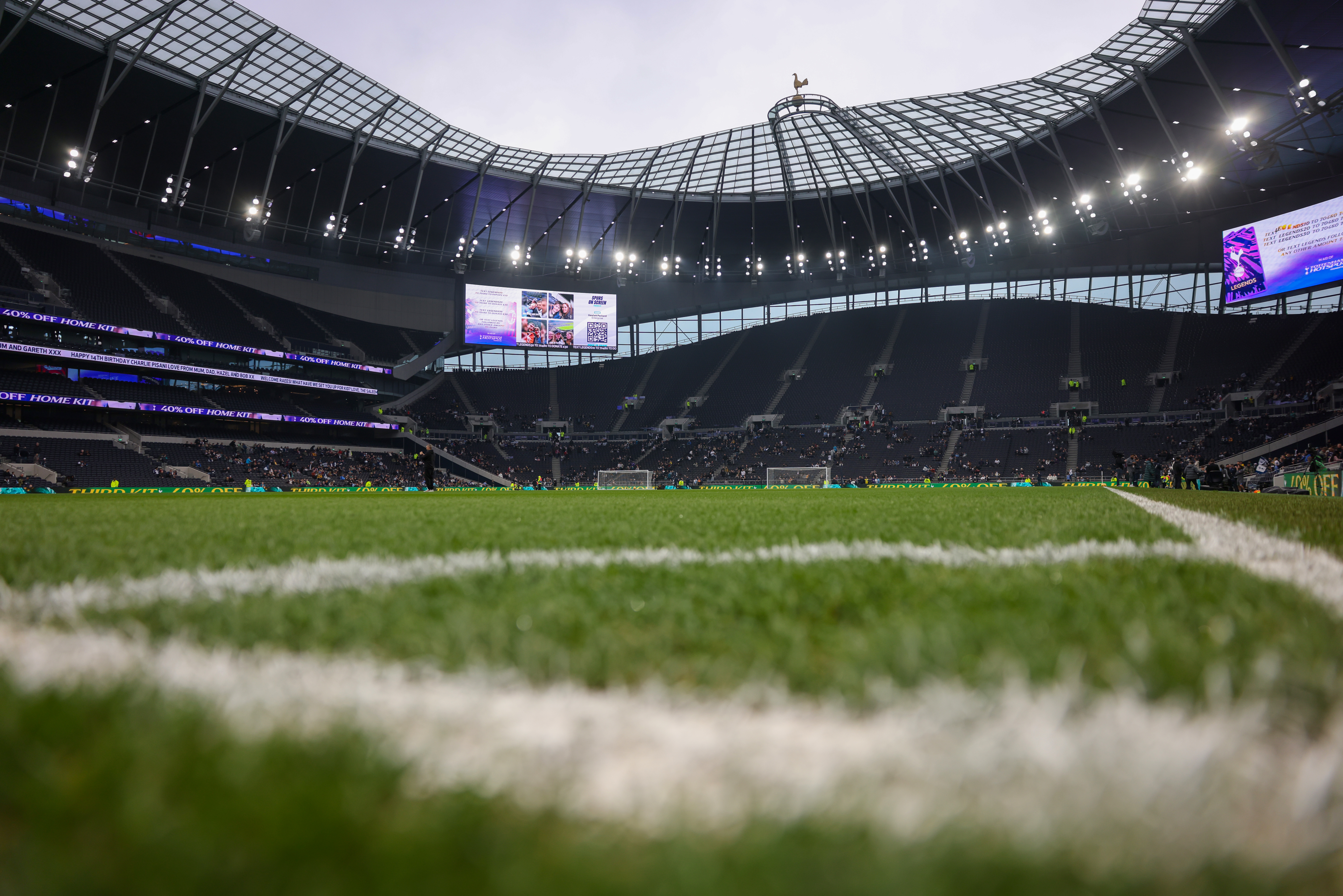 event banner for Tottenham Hotspurs Legends vs AC Milan Glorie
