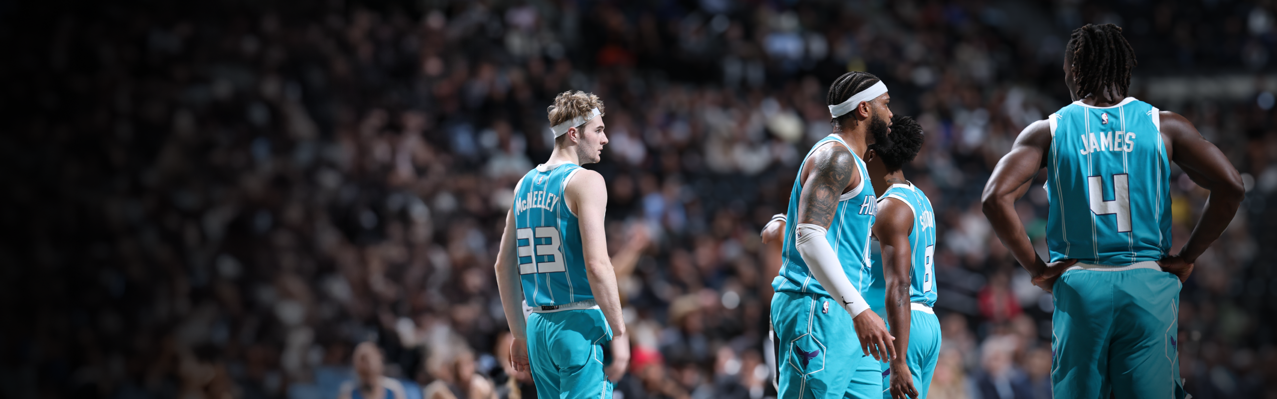 event banner for Charlotte Hornets - Dallas Mavericks