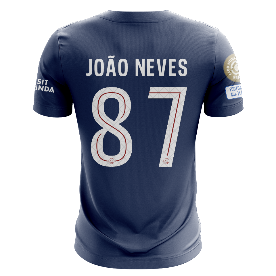 Paris Saint-Germain 팀의 João Neves 셔츠