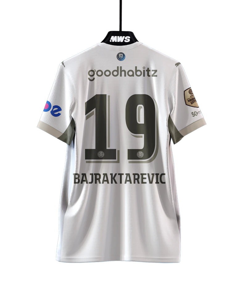 Esmir Bajraktarević PSV forması