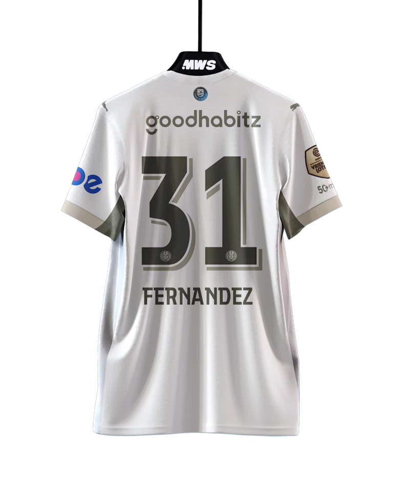 Noah Fernandez PSV shirt
