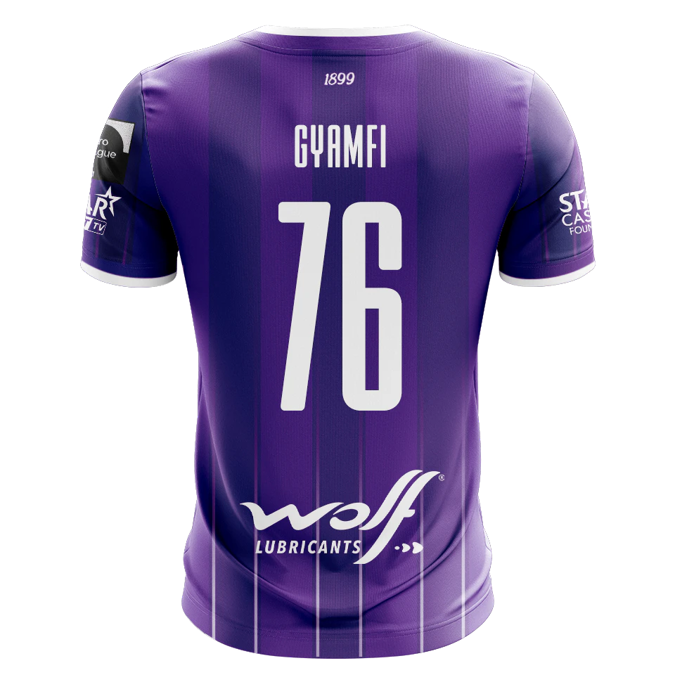 Dennis Gyamfi K. Beerschot V.A. jersey