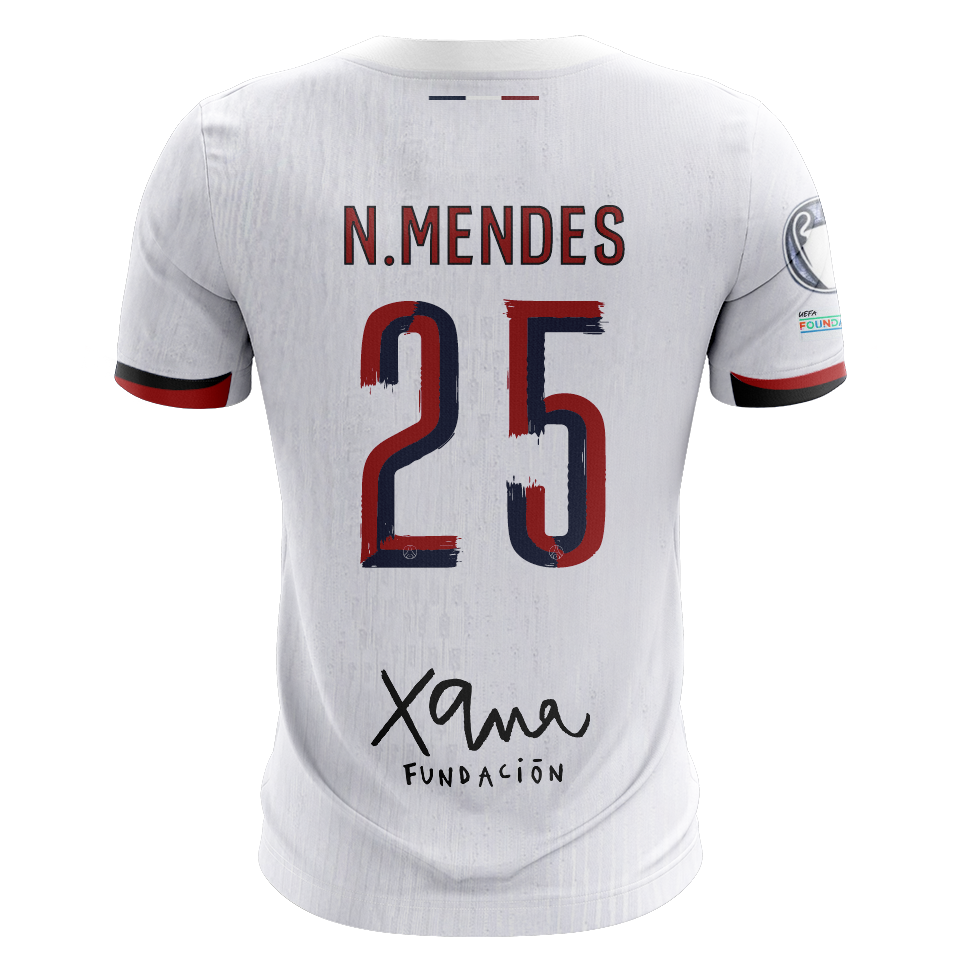 Nuno Mendes Paris Saint-Germain のシャツ