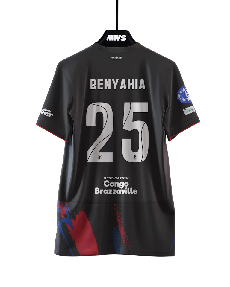 OL Lyonnes-Trikot von Ines Benyahia