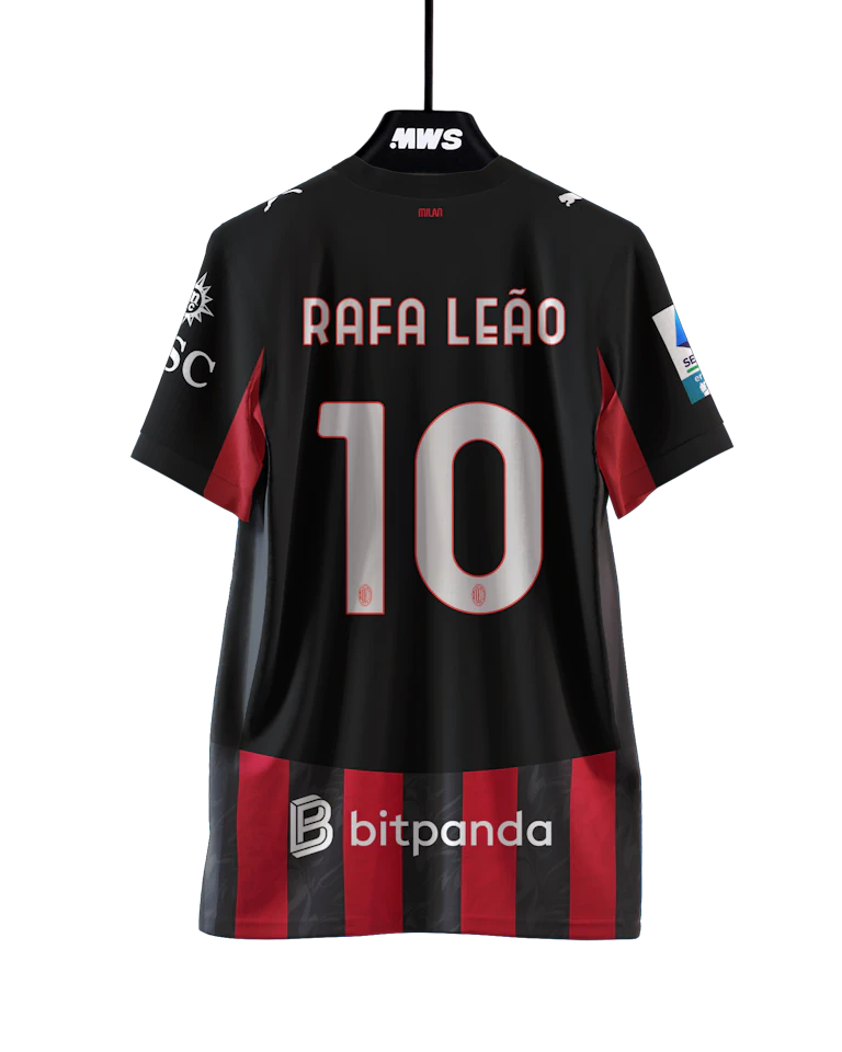 来自AC Milan的Rafael Leão球衣