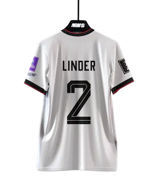 Sarai Linder Germany W forması