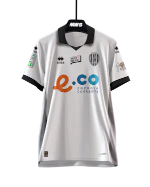 来自Cesena FC的Cristian Shpendi球衣