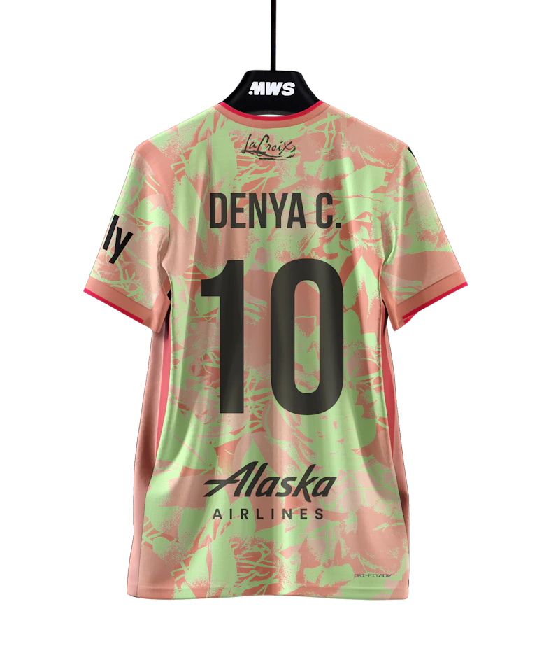 Deyna Castellanos Portland Thorns FC shirt