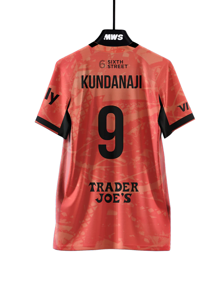 Bay FC 팀의 Racheal Kundanaji 셔츠