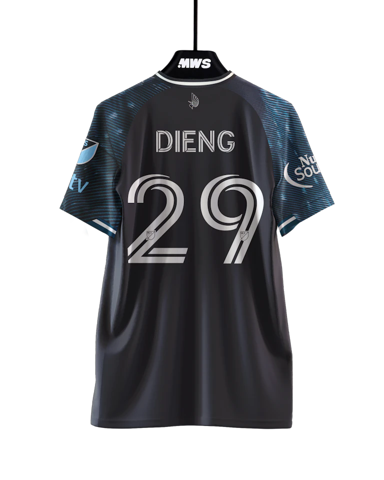 Mamadou Dieng Minnesota United shirt