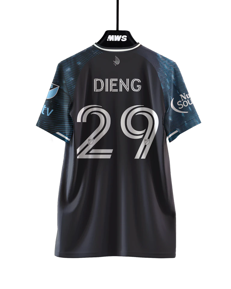 Mamadou Dieng Minnesota United shirt