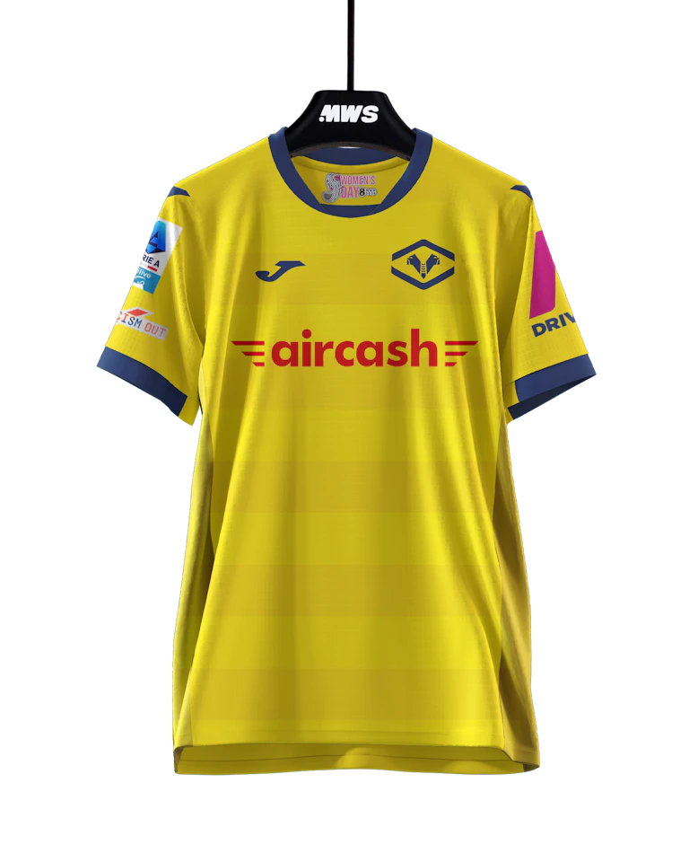 来自Hellas Verona FC的Daniel Oyegoke球衣