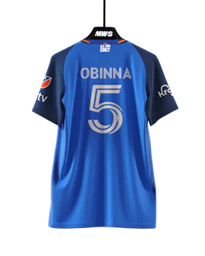 FC Cincinnati 팀의 Obinna Nwobodo 셔츠