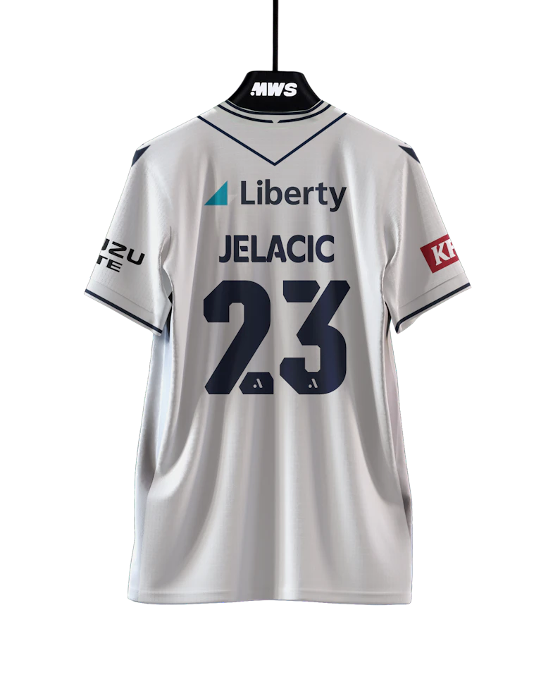 Melbourne Victory 팀의 Keegan Jelacic 셔츠