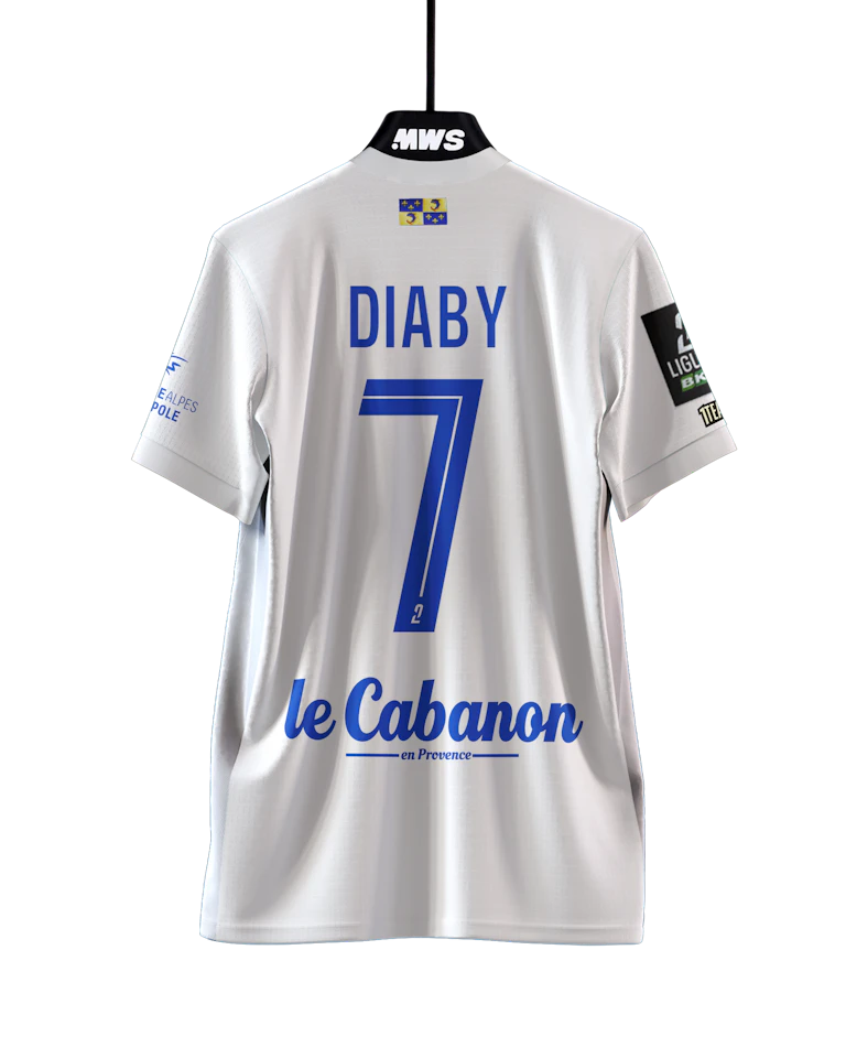 来自Grenoble Foot 38的Yadaly Diaby球衣