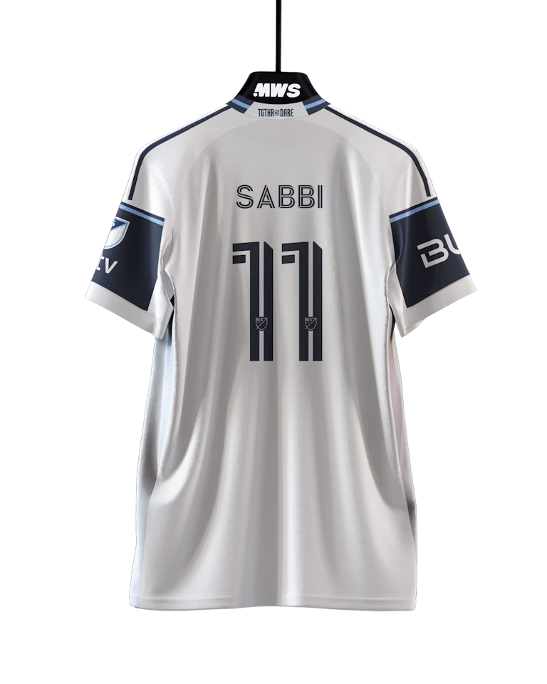 来自Vancouver Whitecaps FC的Emmanuel Sabbi球衣