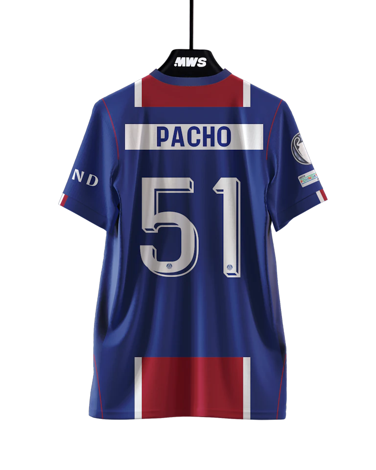 Paris Saint-Germain 팀의 Willian Pacho 셔츠
