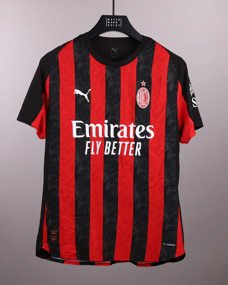 来自AC Milan的Noah Okafor球衣