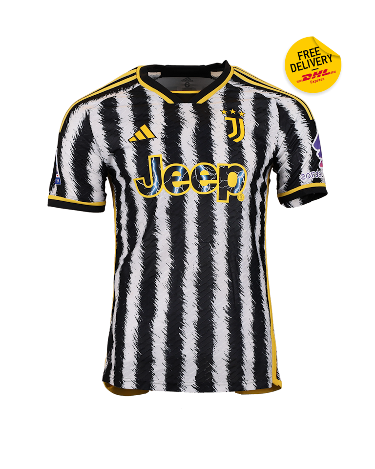 C. Alcaraz Juventus FC forması