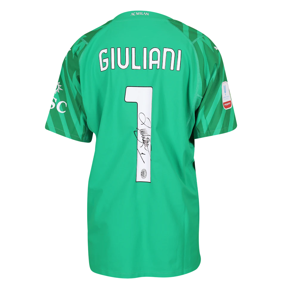来自AC Milan Women的Laura Giuliani球衣