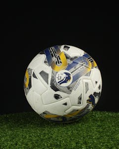 Hibernian | Match Scored Ball `15 - Myziane Maolida