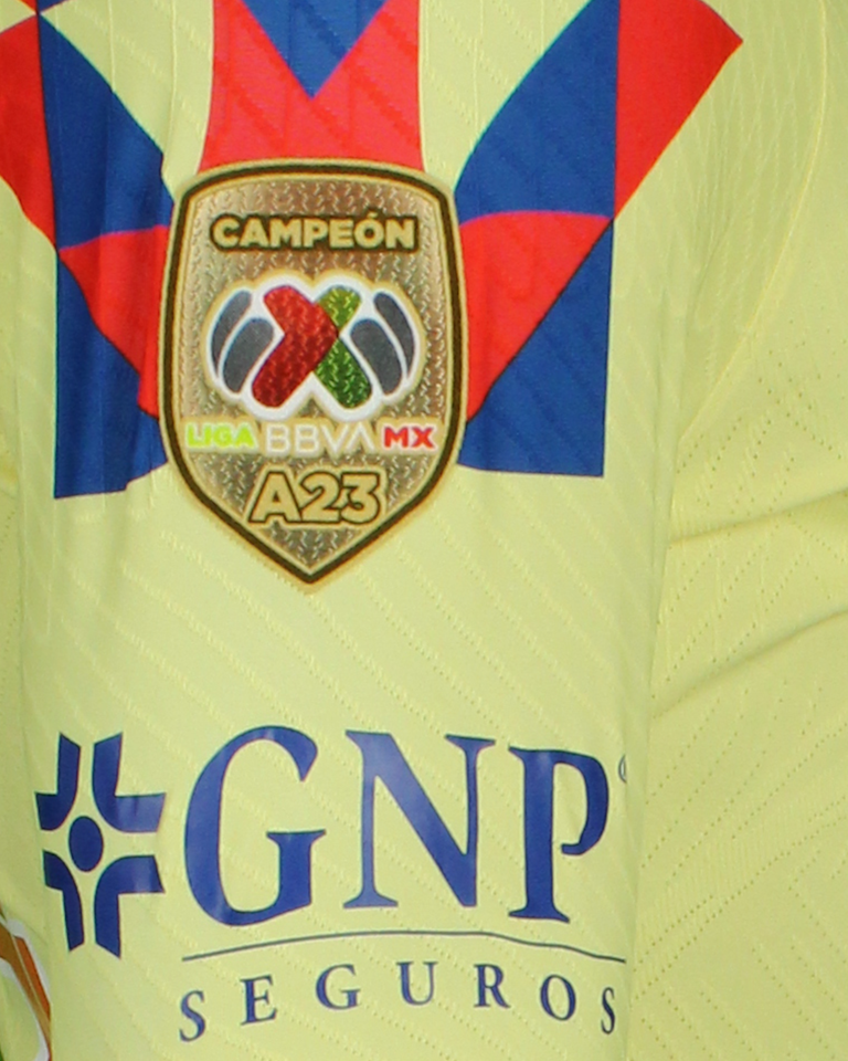 Cristian Calderón Club América shirt