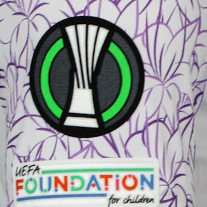 Nikola Milenković Fiorentina camisa.