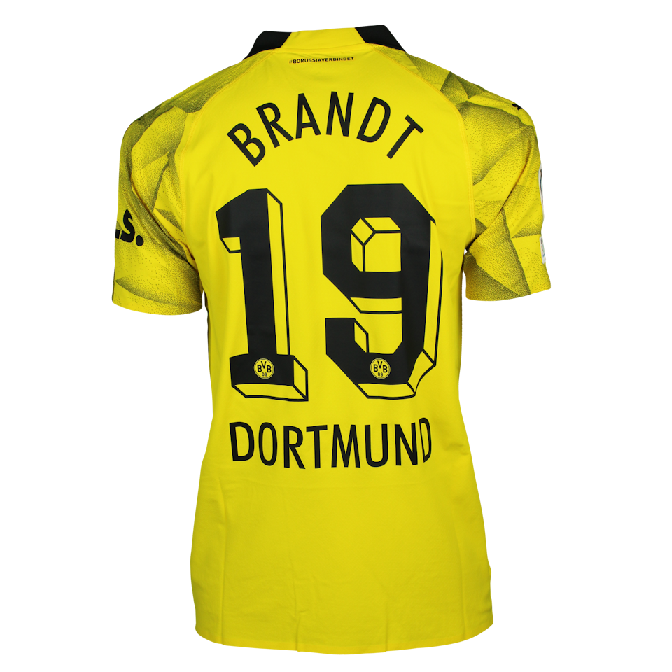 Borussia Dortmund 팀의 Julian Brandt 셔츠