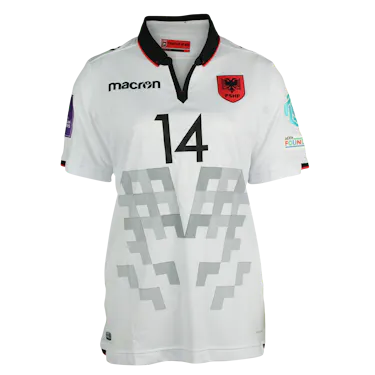 Ezmiralda Franja Albania W のシャツ