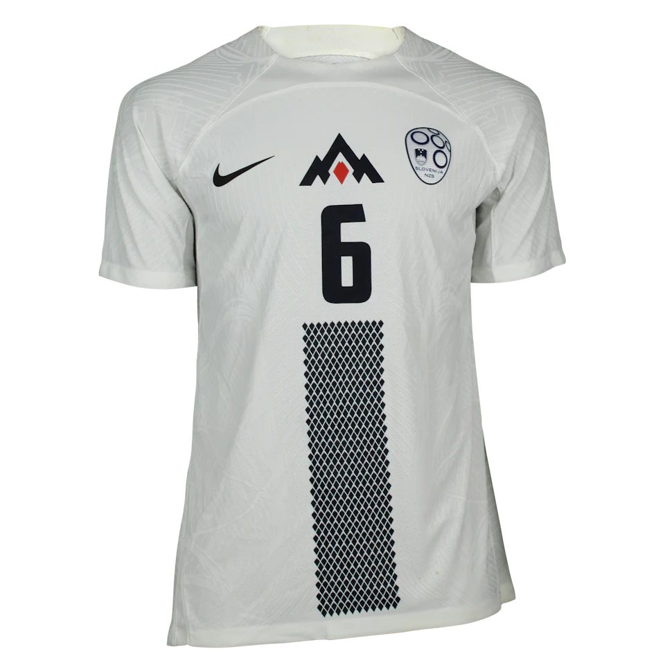 来自Slovenia的Jaka Bijol球衣