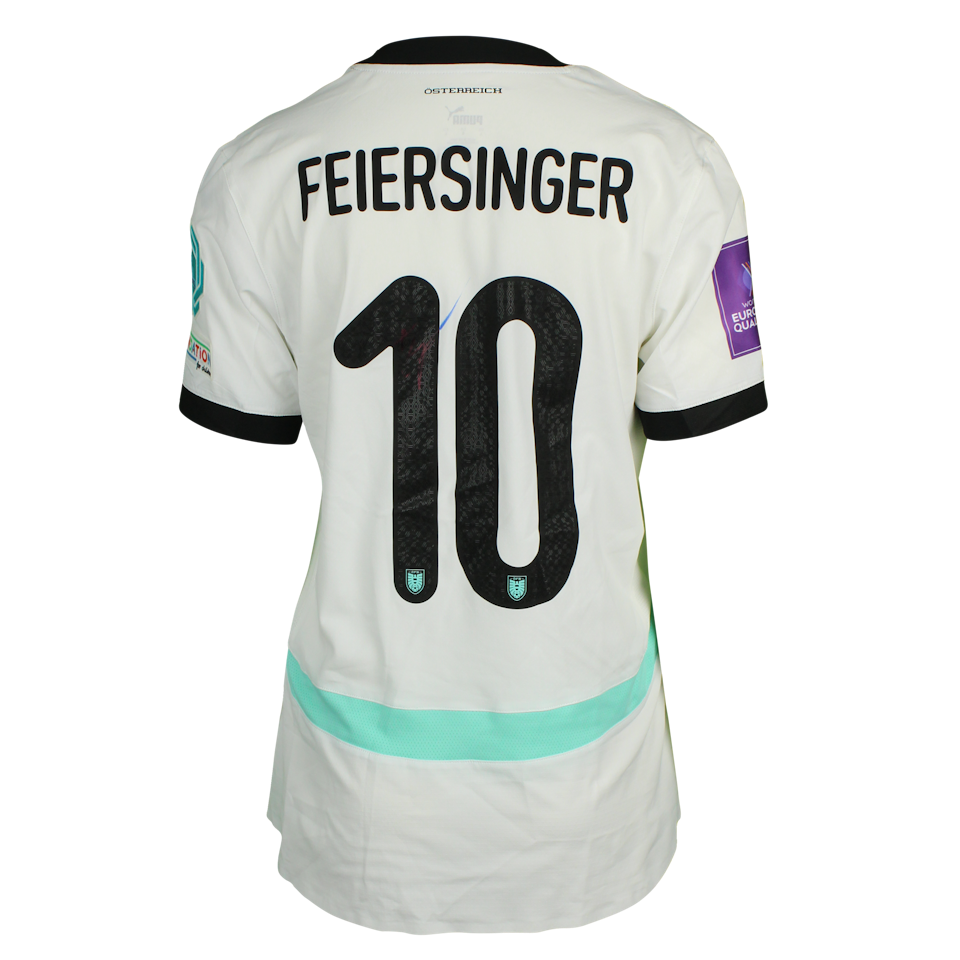 Laura Feiersinger Austria W jersey