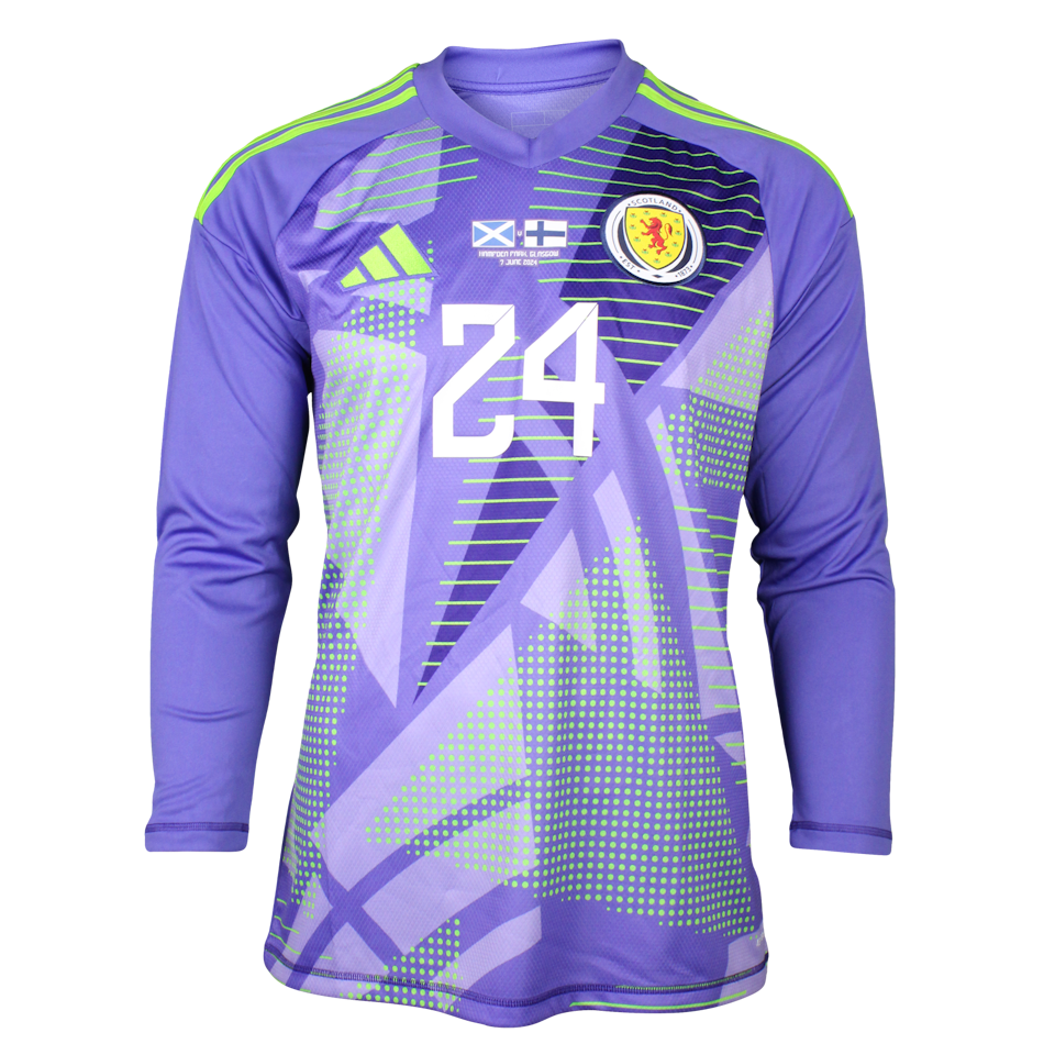 Craig Gordon Scotland forması