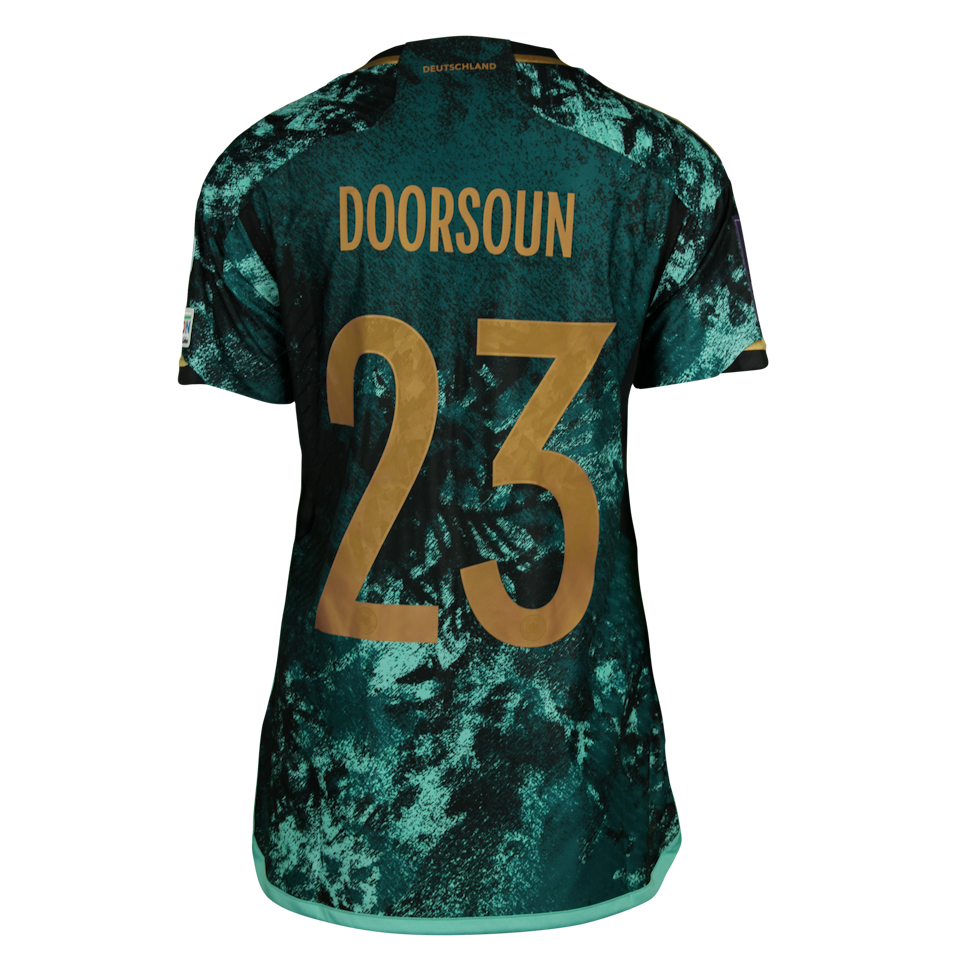 Sara Doorsoun-Khajeh Germany W shirt