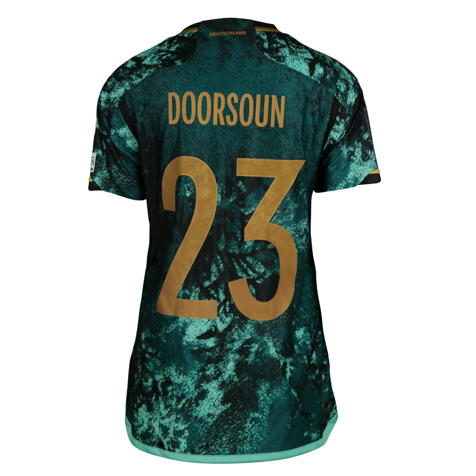 Germany W-Trikot von Sara Doorsoun