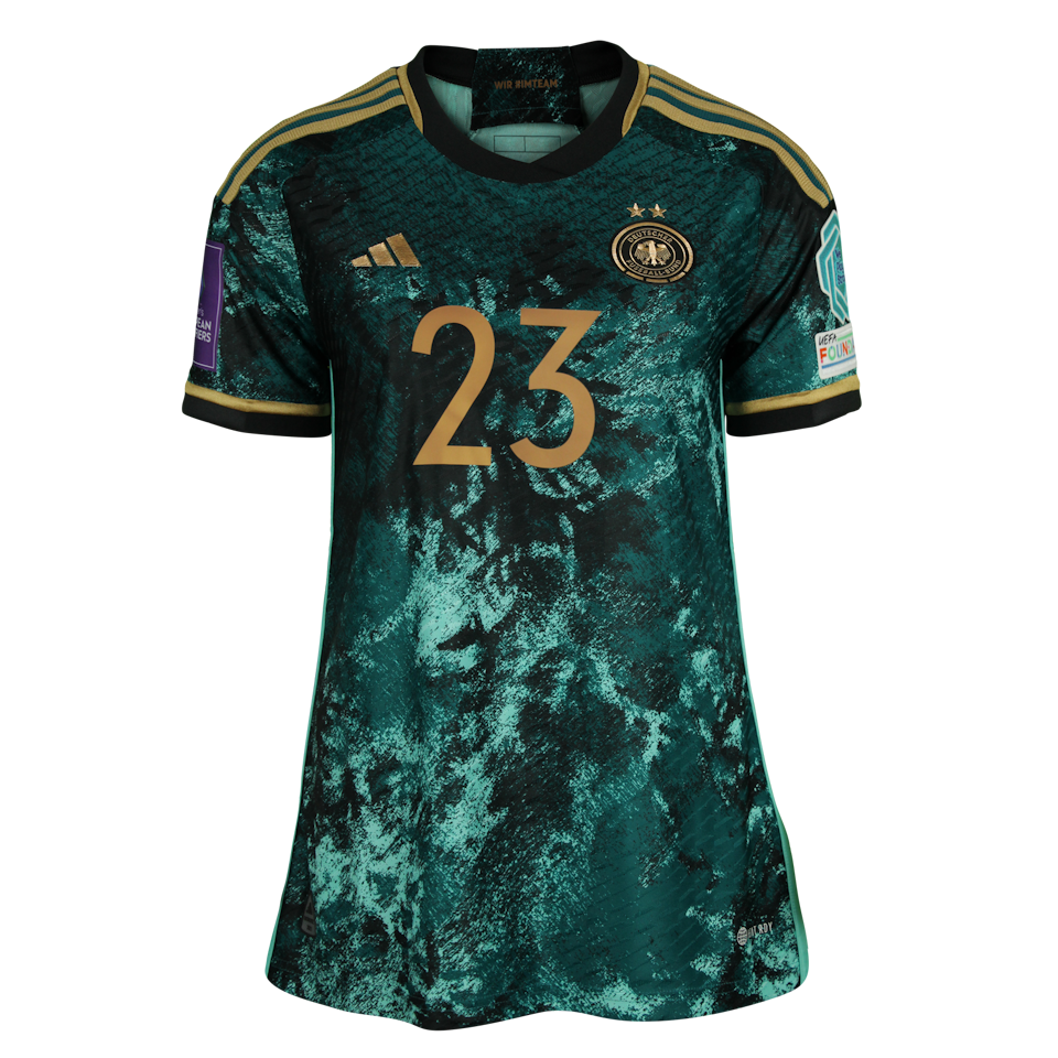 Sara Doorsoun-Khajeh Germany W shirt