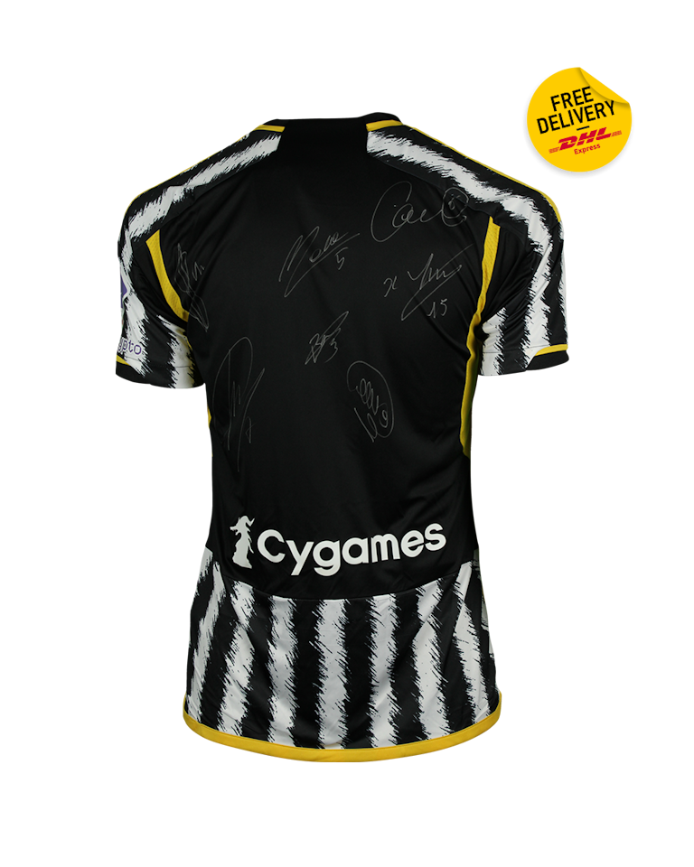 Squad Signed Shirt | Juventus FC
