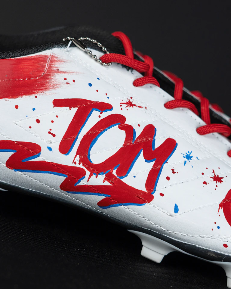 Tom Hiddleston MurWalls Boots