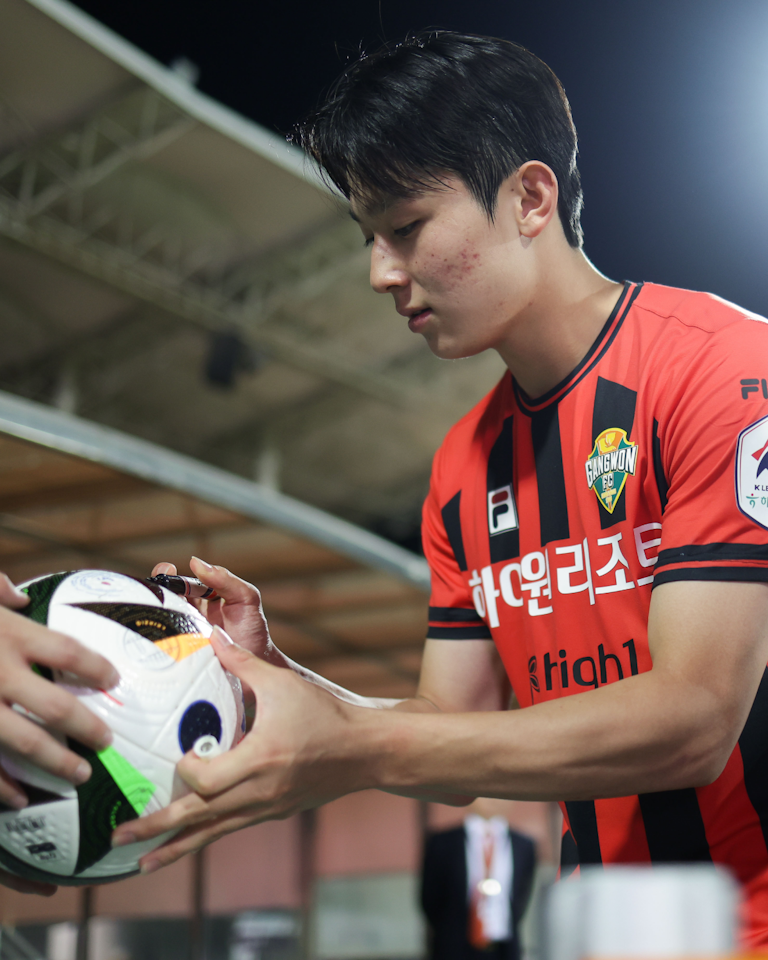 Match Scored Ball `67 - Min-Hyeok Yang 양민혁