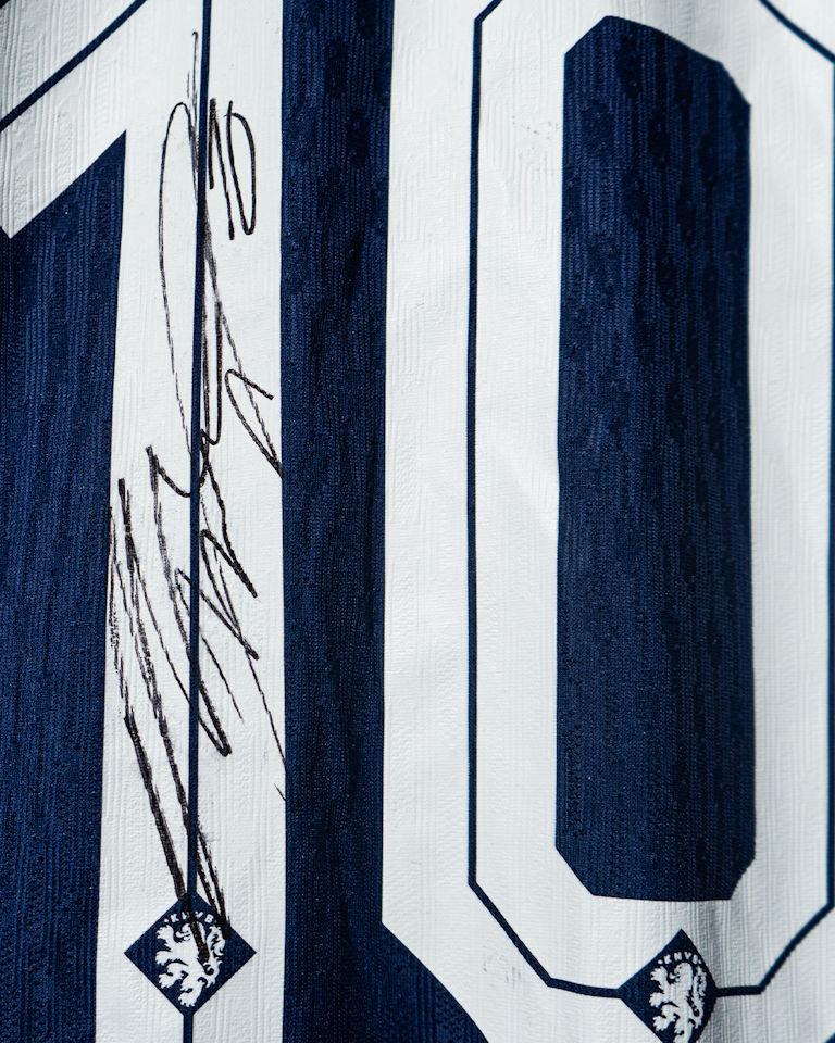 Memphis Depay Netherlands shirt