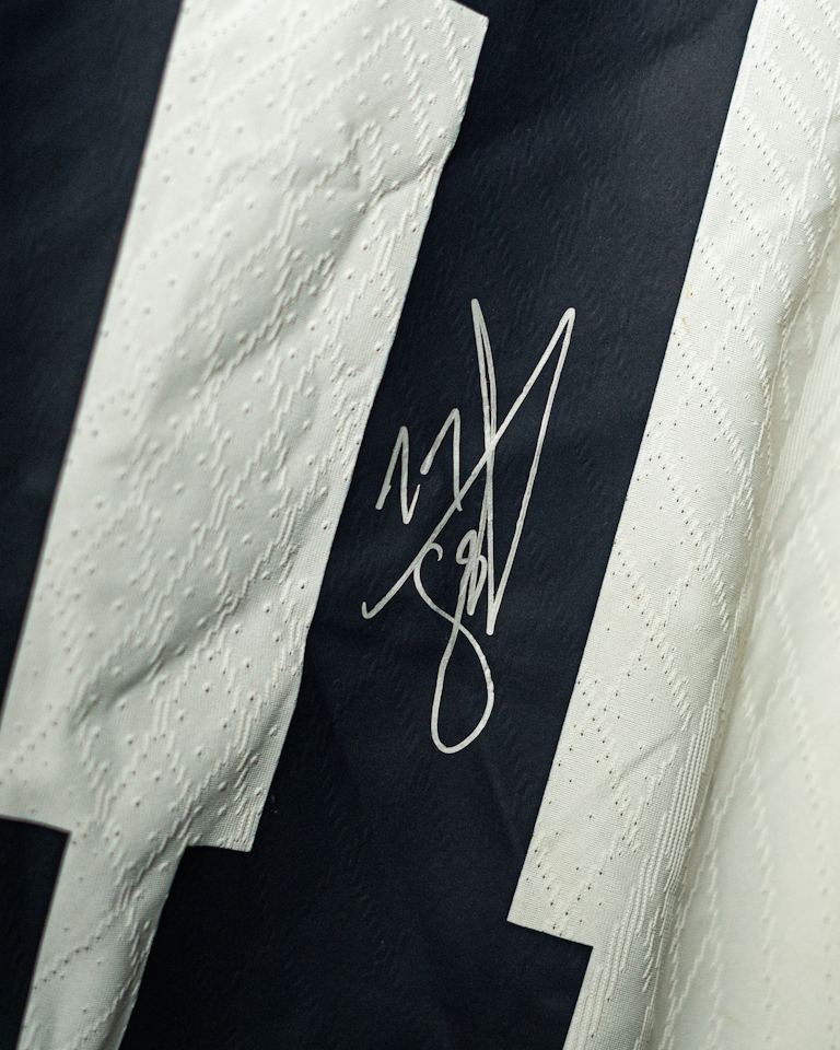 Benjamin Šeško Slovenia shirt