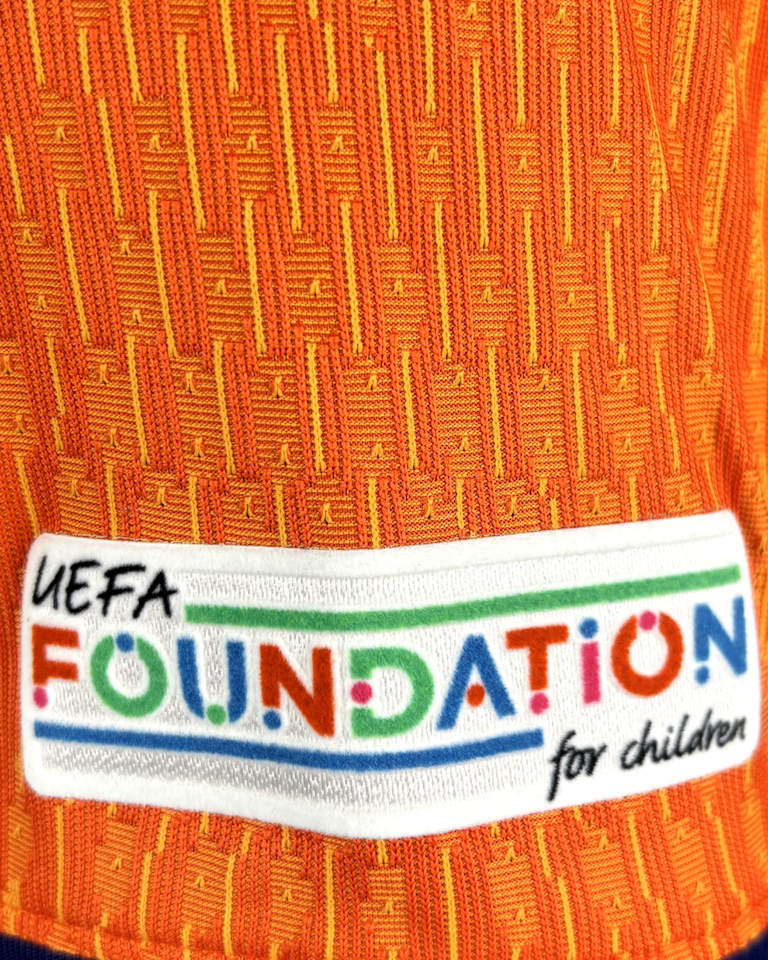 Denzel Dumfries Netherlands camisa.