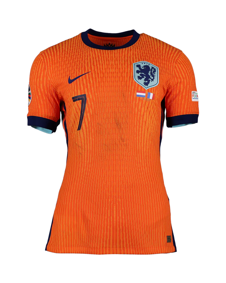 来自Netherlands的Xavi Simons球衣