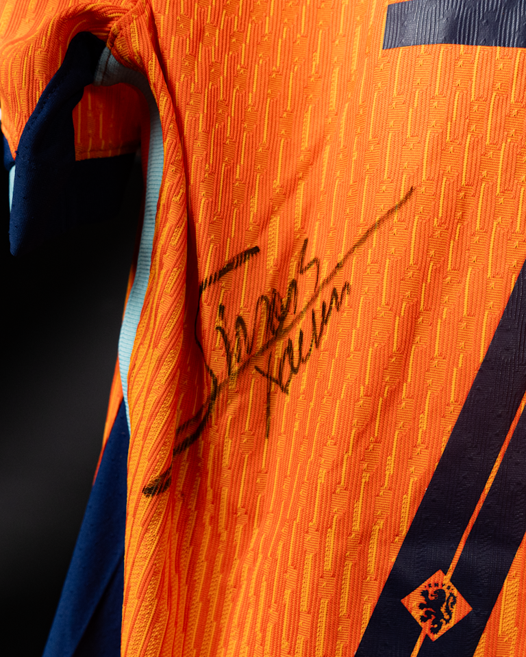 Xavi Simons Netherlands shirt