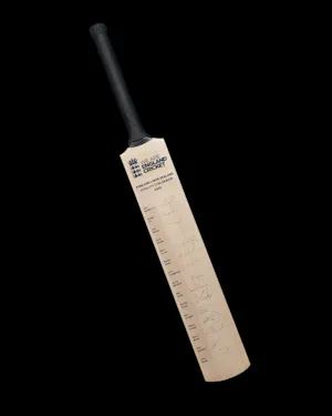 Squad signed 2023 IT20 Eng v NZ Cricket Bat