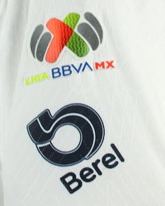 Lisandro Magallán Pumas camisa.