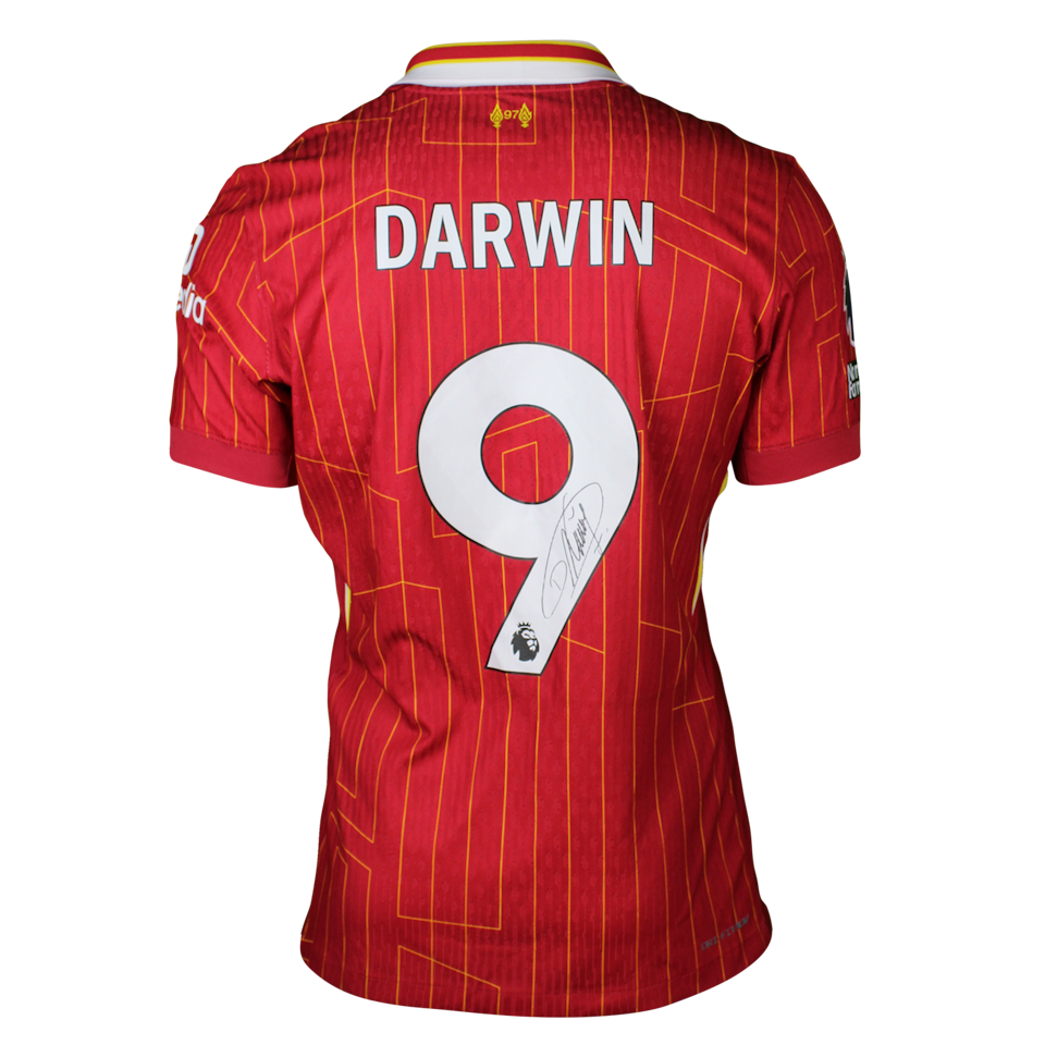 Darwin Núñez Liverpool shirt