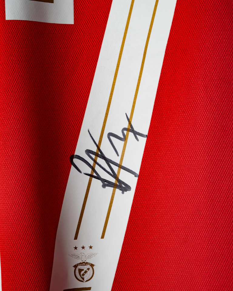 来自SL Benfica的Rafa Silva球衣