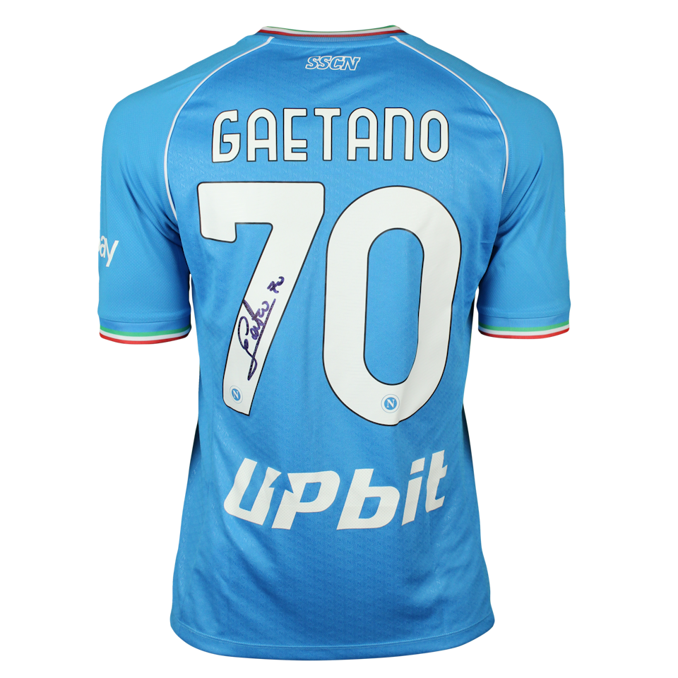 Gianluca Gaetano Napoli のシャツ