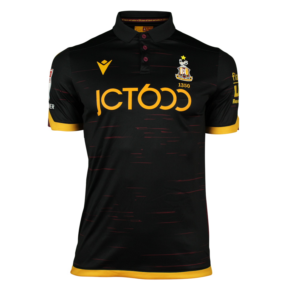 Daniel Oyegoke Bradford City jersey